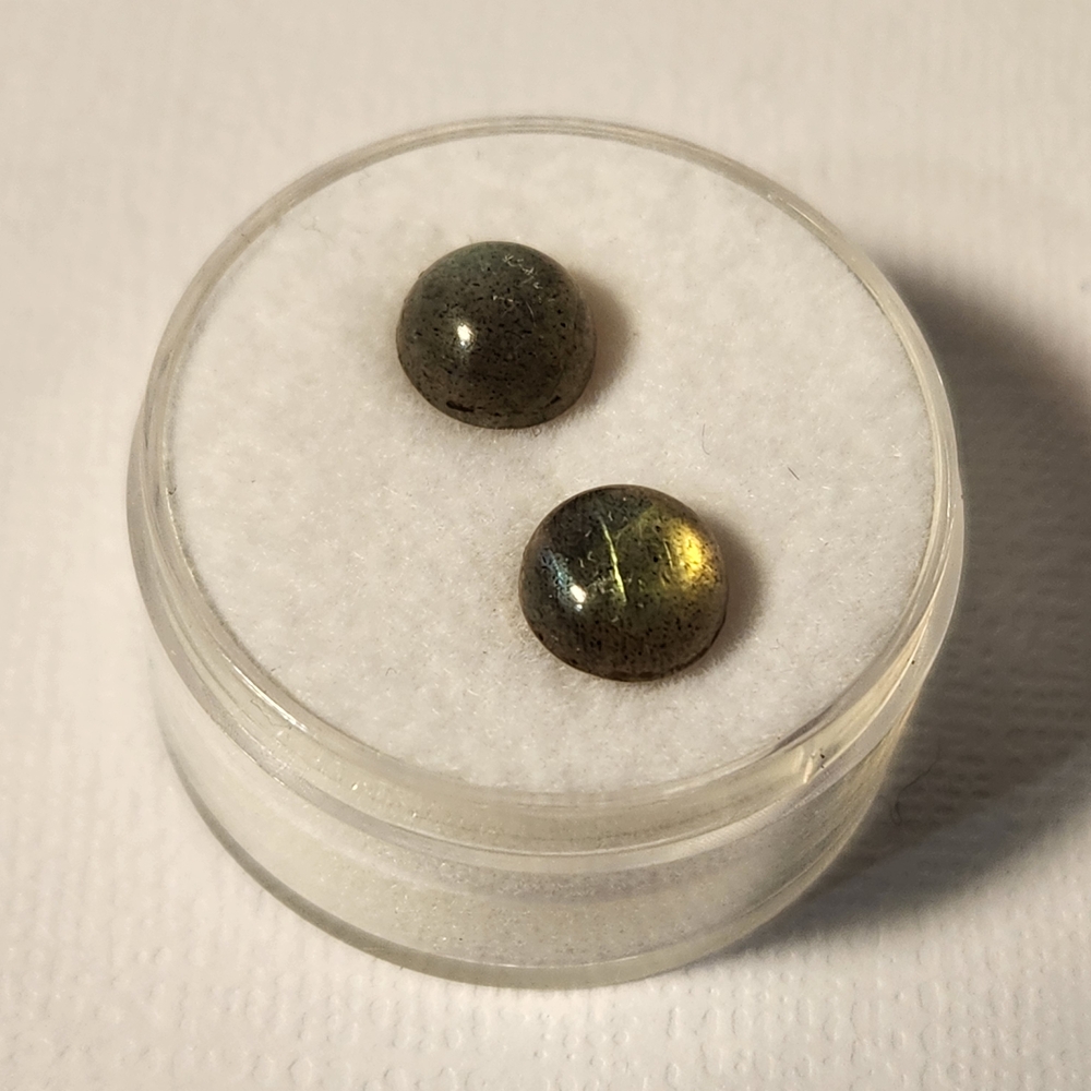 NIB Semi VTG Pair Of Labradorite Loose Gems Cabochons Earth Tones High Glow 8mm